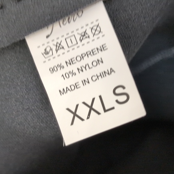 Full-Body Wetsuit with Front Zipper - Picture 8 of 12